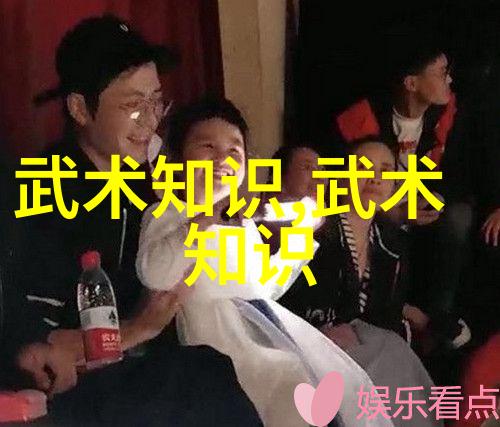 在斗罗大陆的某个偏远村落里一位名叫林萱的美女因缘际会被一群野蛮的塞坤巴部落成员俘虏林萱以其出众的勇气